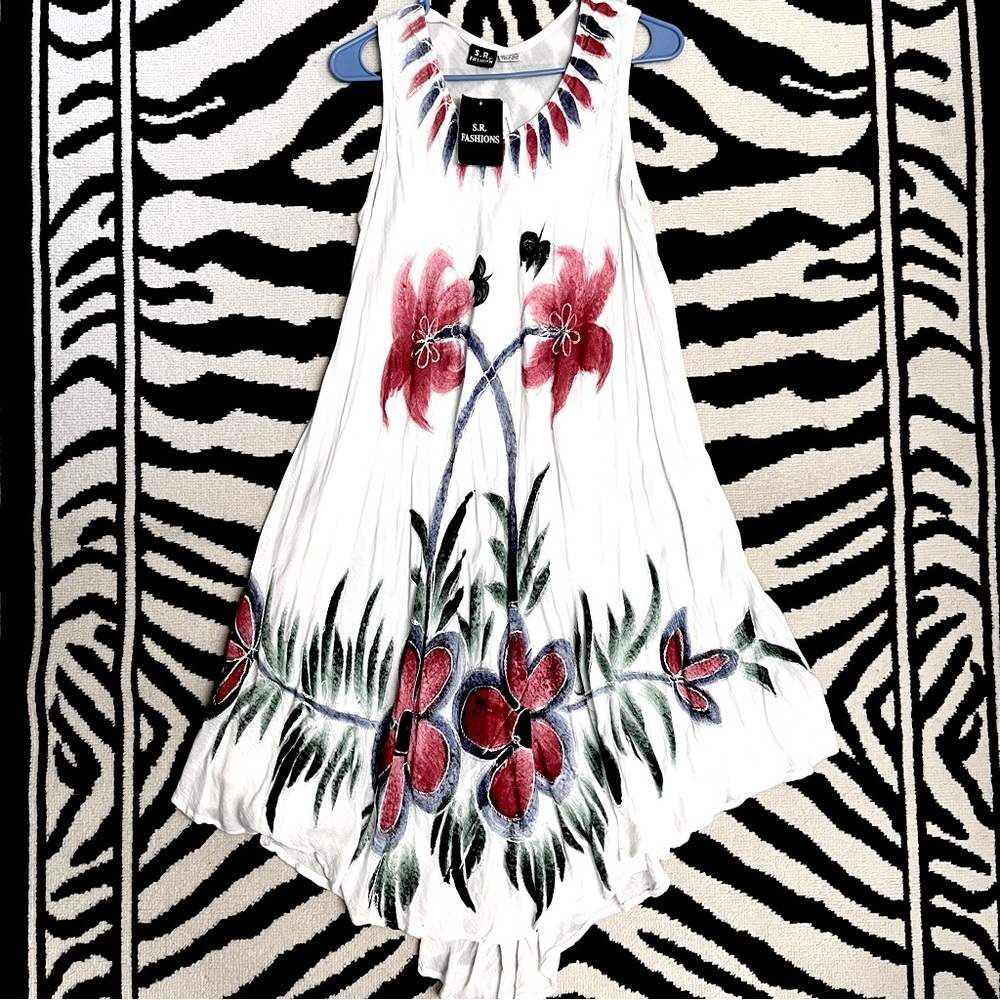NWT S.R. Fashion Painted Embroidered Floral 
Handkerchief Hem Flowy Dress Free